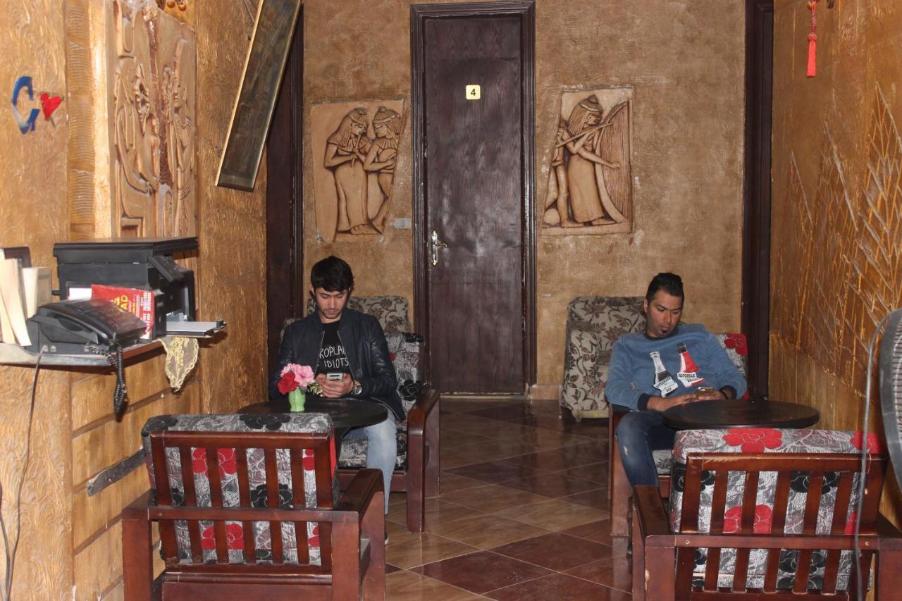 Family Palace Hostel Il Il Cairo Esterno foto